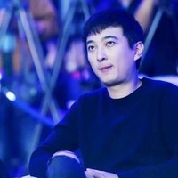 Kriteria kekasih pria 30 tahun itu cukup mengejutkan. Bukan yang cantik atau yang juga datang dari keluarga kaya, melainkan punya payudara yang besar. Foto: Dok. Weibo Wang Sicong