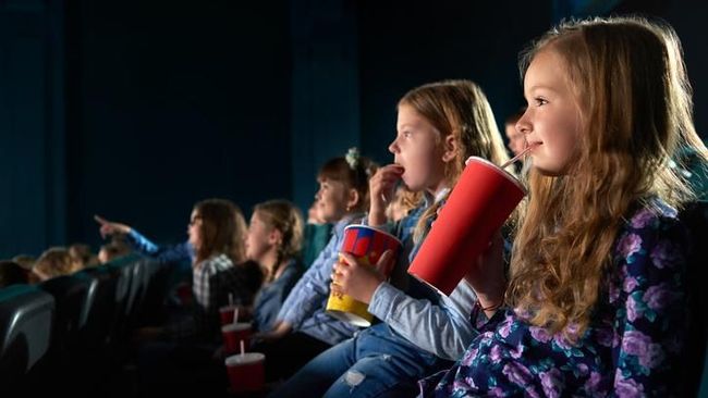 Tentang Anak-anak Menonton Film G30S PKI