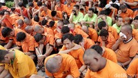 Wakapolda Metro Jaya, Brigjen Wahyu Hadiningrat mengungkapkan penangkapan 539 tersangka tindak pidana narkotika itu berhasil atas kerja sama Polda Metro Jaya yang menerjunkan 100 personel dengan tambahan anggota dari jajaran Polres di wilayah DKI Jakarta sebanyak 485 personel untuk menangkap semua jaringan narkotika di wilayah DKI Jakarta.