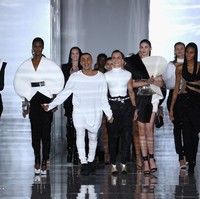 Belakangan, model asal Inggris itu fokus merintis karier sebagai aktris. Pada 2015 silam, ia bahkan mungumumkan hengkang dari modeling, dunia yang telah membesarkan namanya demi menseriusi bidang akting. (Foto: Pascal Le Segretain/Getty Images)