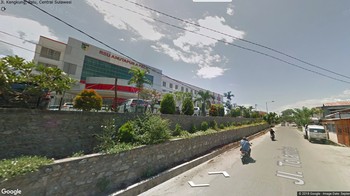 Penampakan Rumah Sakit Anutapura sebelum ambruk. Foto: Screenshoot Google Street View