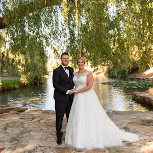 Bulan Madu Anti-mainstream, Pengantin Baru Backpacking ke 60 Negara Bulan Madu Anti-mainstream, Pengantin Baru Backpacking ke 60 Negara