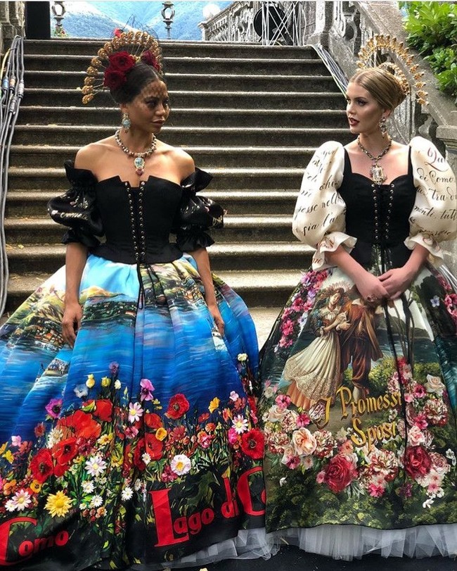 Putri Inggris satu ini menjadi favorit dan muse bagi desainer Dolce & Gabbana. Tak hanya berjalan di runway, Lady Kitty Spencer juga menjadi model untuk kampanye kacamata label Italia itu. Foto: Instagram @kitty.spencer