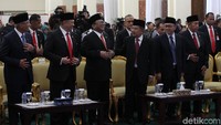 Selain JK juga hadir Ketua DPR Bambang Soesatyo, Ketua MPR Zulkifli Hasan, Ketua Mahkamah Agung (MA) Hatta Ali dan Menteri LHK Siti Nurbaya.