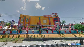Potret mal tersebut yang masih berdiri tegak. Foto: Screenshoot Google Street View