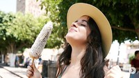 Camila Cabello terlihat sangat happy. Dok. Instagram/camila_cabello