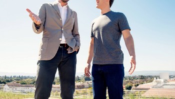 14. Pada April 2012, Zuckerberg dan Facebook mengakuisisi Instagram senilai USD 1 miliar. Sebanyak 40% saham Instagram sebelumnya dimiliki oleh Systrom sehingga ia jadi kaya raya. Foto: Instagram