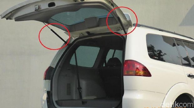 Pintu Bagasi Rawan Rusak Mitsubishi Tarik Pajero Sport 