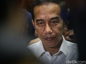 Jokowi Kirim Karangan Bunga untuk Istri Indro Warkop