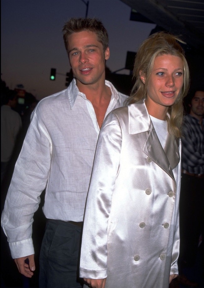 Sebelum dengan Ben Affleck, Gwyneth Paltrow juga mengencani aktor populer Hollywood lainnya, Brad Pitt, pada 1994. Mereka sempat disebut pasangan selebriti yang ideal. Sayangnya hubungan keduanya hanya bertahan tiga tahun. Foto: Getty Images