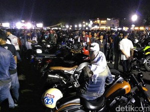 Suryanation Motorland Hipnotis Ribuan Warga Surabaya