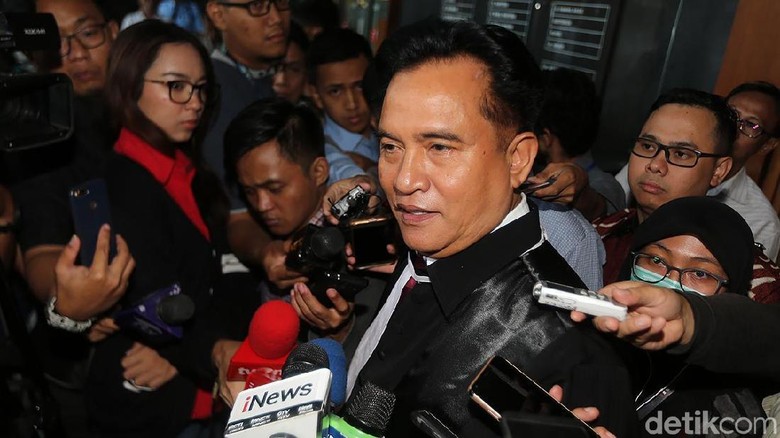 Yusril: Saya Bukan Lawyer Presiden, tapi Pasangan Jokowi-Maruf Yusril: Saya Bukan Lawyer Presiden, tapi Pasangan Jokowi-Maruf