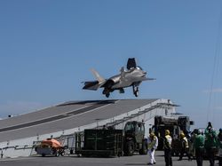 Canggihnya Kapal Induk Inggris yang Akan Gertak China