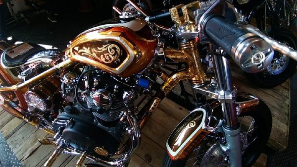 Motor Batik Jadi Modifikasi Terbaik di Surabaya