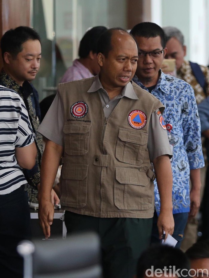 Senyum Sutopo BNPB Saat Nyanyi Mantan Terindah Raisa