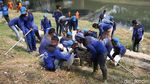 Aksi Bersih-bersih Kanal Banjir Timur