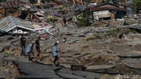 Evakuasi di Balaroa sulit dilakukan karena posisi tanah yang tidak stabil.