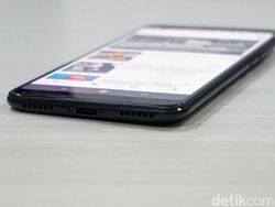 Unboxing Xiaomi Mi A2, Si Android One Generasi Kedua