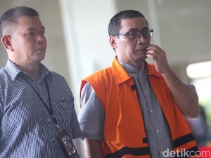 Serba-serbi Pilkada Jatim, Dari yang Terciduk KPK hingga Diulang