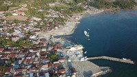 Rumah-rumah rusak akibat gempa dan tsunami di Donggala, Sulawesi Utara (Foto: ANTARA FOTO/Muhammad Adimaja)