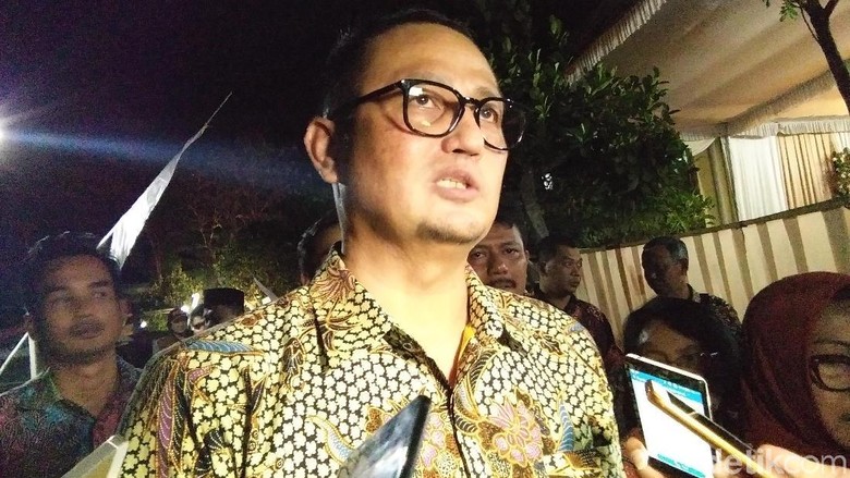 Kominfo Targetkan 2 Hari ke Depan Telekomunikasi di Palu Pulih Kominfo Targetkan 2 Hari ke Depan Telekomunikasi di Palu Pulih
