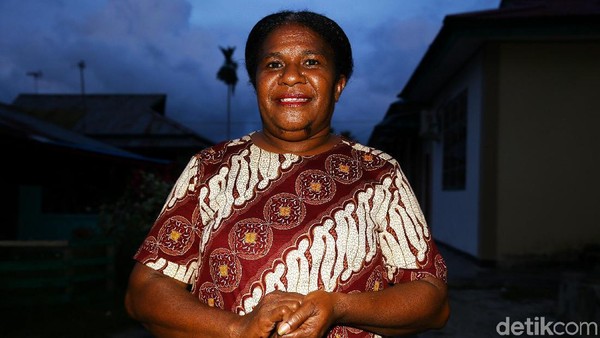 Kenalan dengan Mama Hana, Pengusaha di Perbatasan RI-PNG
