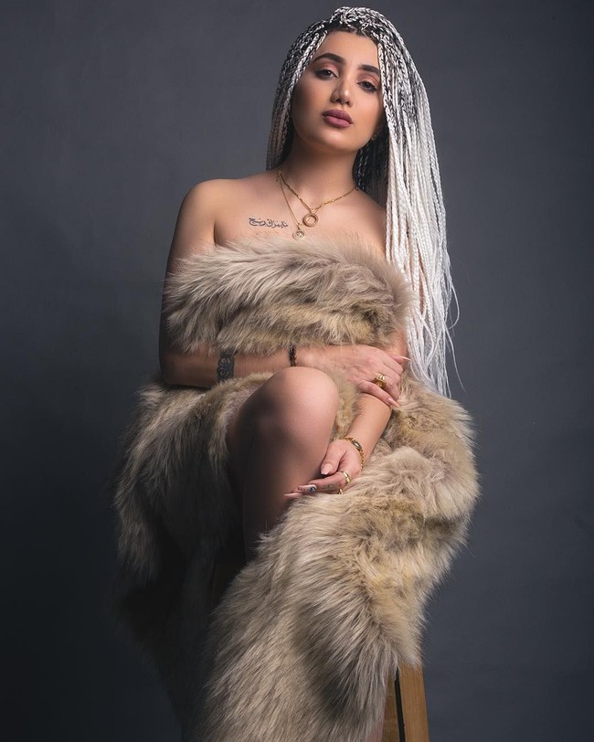 Cantik dan stylish, ia pun memiliki banyak pengikut di Instagram. Tara Fares memiliki sekitar tiga juta follower.  Foto: Dok. Instagram/@its.tarafares