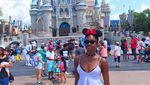 Asyiknya Model Victorias Secret Zuri Tibby Saat Traveling