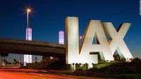 Bandara Internasional Los Angeles (LAX): 88,1 juta penumpang pada 2019, lalu lintas turun 58,9% pada paruh pertama tahun 2020 (Foto: CNN/Twitter)