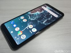 Unboxing Xiaomi Mi A2, Si Android One Generasi Kedua