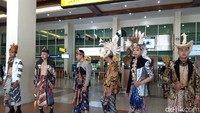 Selain untuk meramaikan Hari Batik Nasional, fashion show berbatik ini juga salah satu cara pelestarian kebudayaan batik. (Ragil Ajiyanto/detikTravel)