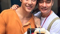 Ia memulai karirnya menjadi model iklan maupun model video klip. Karena memiliki paras yang tampan, Mark Prin pun ditawari untuk menjadi pemeran utama sebuah serial drama. Foto: Instagram mark_prin