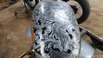 Kerennya Modifikasi Tangki Motor Lewat Sentuhan Batik