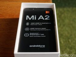 Unboxing Xiaomi Mi A2, Si Android One Generasi Kedua