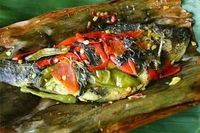 Gurih Lembut Pepes Ikan Mas Khas Pasundan Ada di 5 Tempat Ini