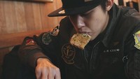 Morning from London, tulisnya. Duh, emang dasarnya doyan makan dan hobi latihan judo. Jadi nggak takut badan melar sehabis makan banyak, deh. Foto: Instagram mark_prin
