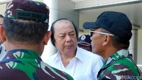 Salah satu orang terkaya di Indonesia yang juga merupakan CEO Mayapada Grup Prof Dato Sri Tahir mengirim bantuan ke Palu, Sulawesi Tengah untuk korban gempa dan tsunami.