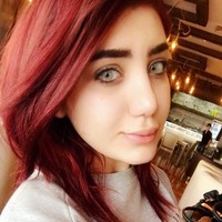 Seorang model dan selebgram Irak, Tara Fares, tewas ditembak di dalam mobilnya pada Kamis (27/9/2018) di Kota Baghdad. Dilaporkan jika ia ditembak seseorang dari sepeda motor. Foto: Dok. Instagram/@its.tarafares