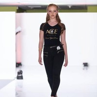 Ini benar-benar bukan sesuatu yang aku dengar sebelumnya tapi ada seorang pria yang DM aku di Instagram sekitar dua minggu lalu dan mengatakan padaku bahwa aku terlihat persis dengan Regina, kata Clarisse kepada Buzzfeed. Foto: Dok. Instagram/@clarisse.muller13