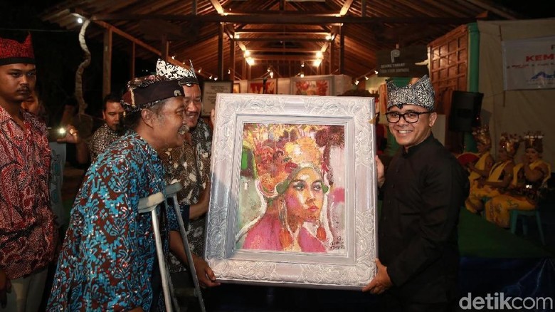 Kembangkan Karya Lukis Banyuwangi, Pelukis S Yadi K Buka Galeri Seni Kembangkan Karya Lukis Banyuwangi, Pelukis S Yadi K Buka Galeri Seni