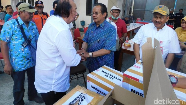 Saat Orang Terkaya RI Kirim Fast Food Pakai Jet ke Korban Bencana