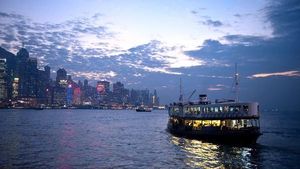 Potret 120 Tahun Perjalanan Kapal Feri Hong Kong