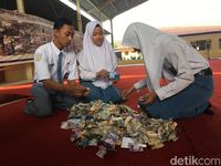 Begini Cara Ribuan Pelajar di Mojokerto Bantu Korban Gempa Sulteng