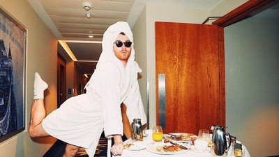 Iris Bawang hingga Ngemil Semangka, Ini Aksi Keren si Foodie Sam Smith