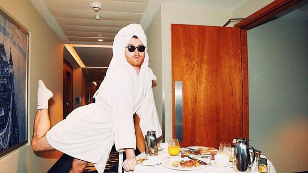 Iris Bawang hingga Ngemil Semangka, Ini Aksi Keren si Foodie Sam Smith