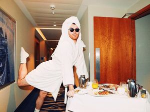 Iris Bawang hingga Ngemil Semangka, Ini Aksi Keren si Foodie Sam Smith
