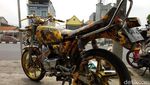 Yamaha RX-King Berbaju Batik