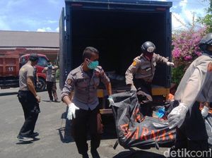 Dokter Forensik Identifikasi Jenazah yang Penuhi RS Bhayangkara Palu