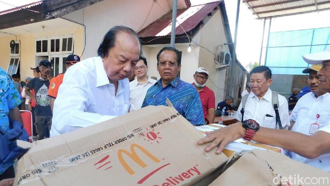 Saat Orang Terkaya RI Kirim Fast Food Pakai Jet ke Korban Bencana