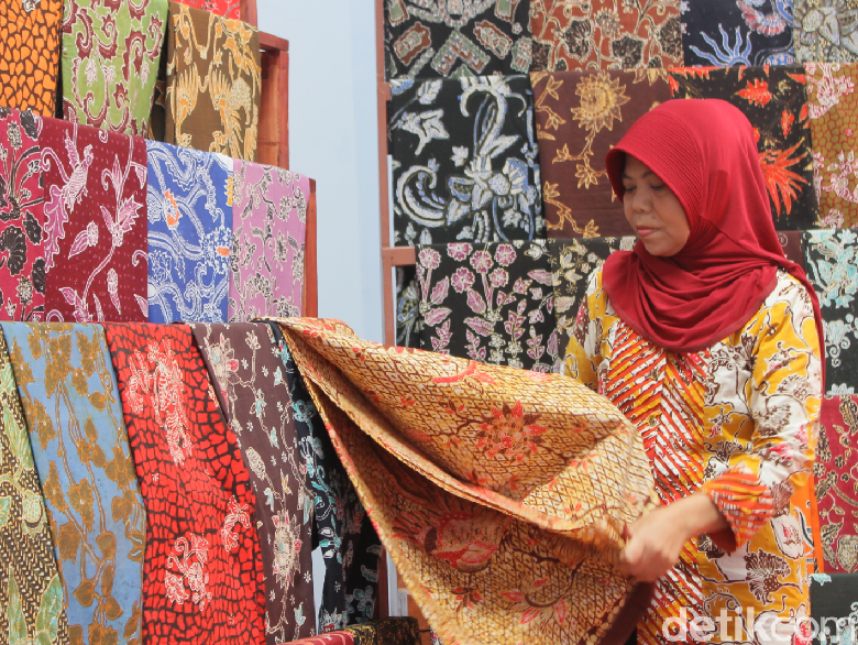  Batik  Pace  Simbol Kultur dan Sejarah Pacitan 